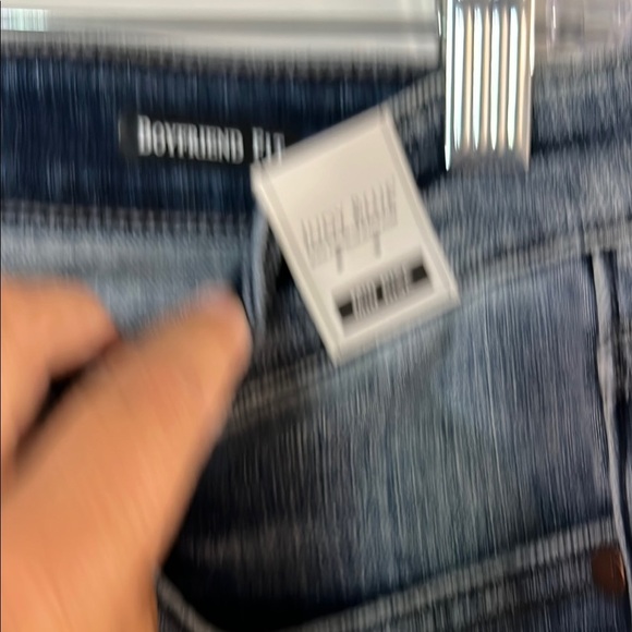 Judy Blue Ripped Cropped Jeans in Dark Wash - Picture 7 of 11